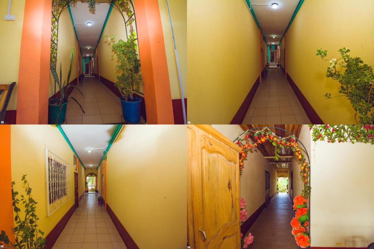 Hotel National Ambilobe Buitenkant foto