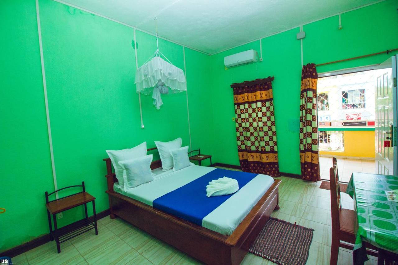 Hotel National Ambilobe Buitenkant foto