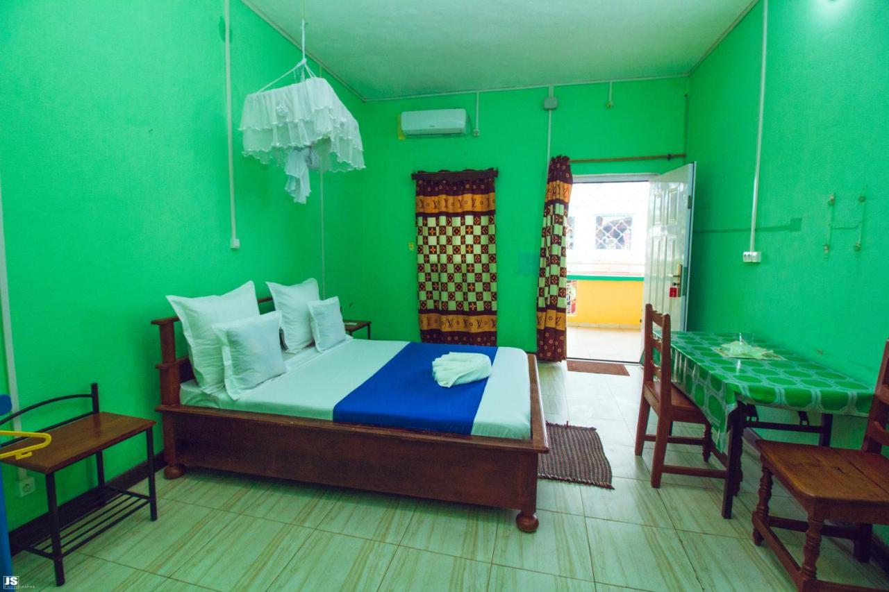 Hotel National Ambilobe Buitenkant foto